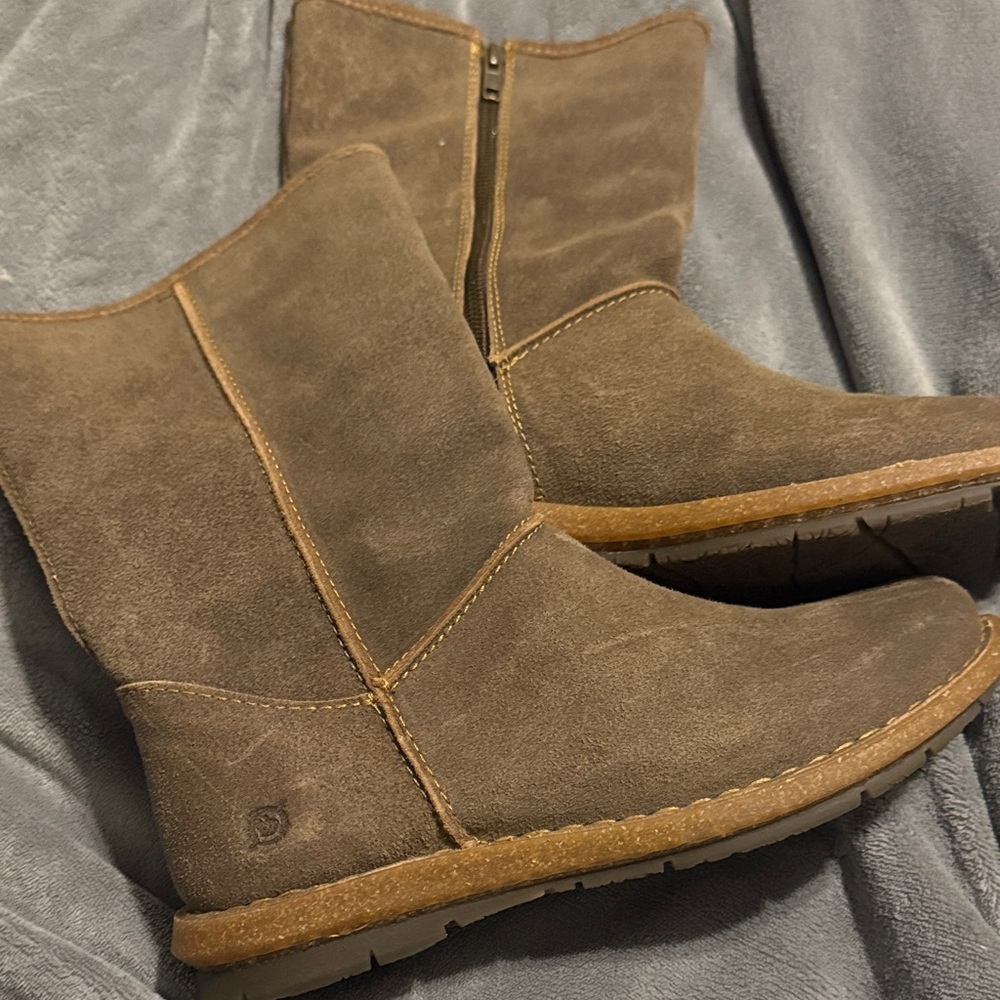 Born Women's Brown Suede Mid-Calf Zip Boots